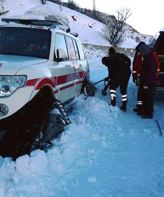 Ambulansın Paleti Kırılınca Mahsur Kaldılar