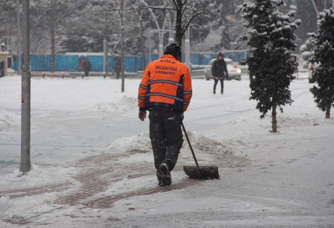 Bolu’da Şehir Merkezi Beyaza Büründü