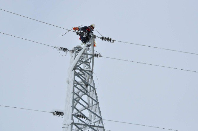 Dicle Elektrik’ten Kış Mesaisi