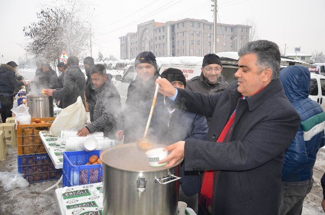 Halep’e Yardım Konvoyu Ereğli’de Karşılandı