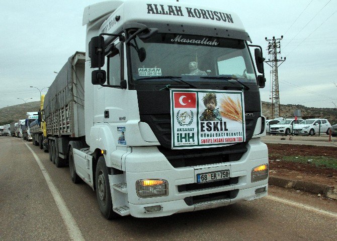 48 Tırlık Yardım Konvoyu Cilvegözü’nden Geçti