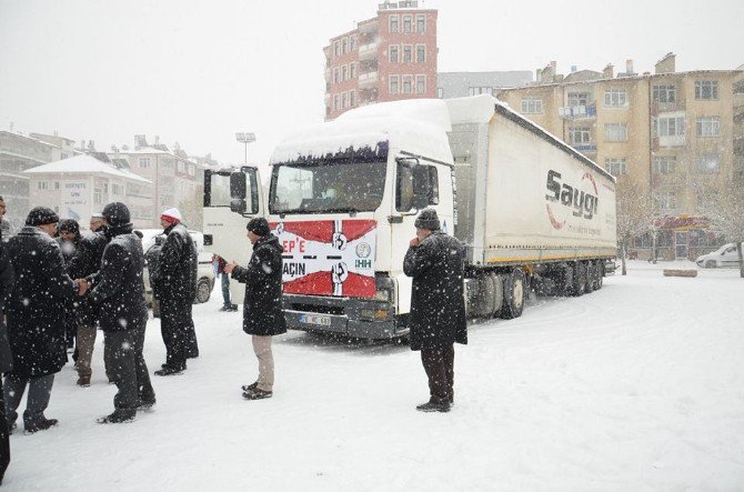 Karaman’da “Halep’e Yol Açın" Kampanyası