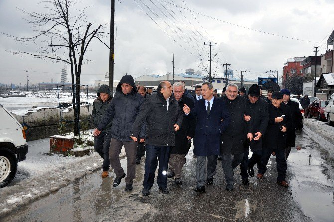 Uysal Muhtarlarla Mahallelerde İncelemelerde Bulundu