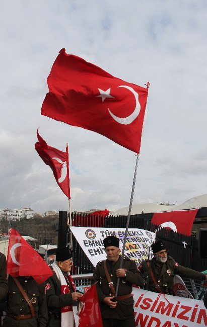 Gaziler Şehitler Tepesi’nde