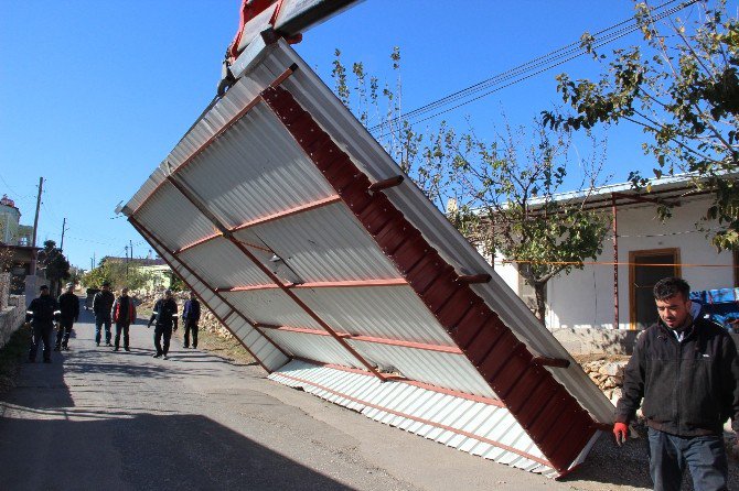 Silifke Belediyesi’nden Fırtına Mağdurlarına Yardım