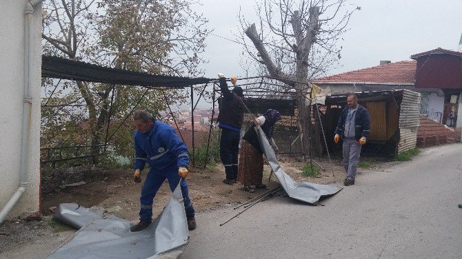 İzmit’te Görsel Kirliliğe Geçit Yok