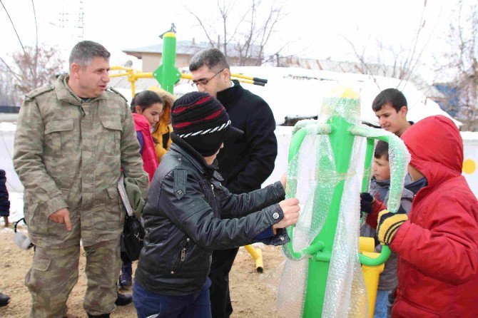 Başkan Çetin, Çocuklarla Parkta Bir Araya Geldi