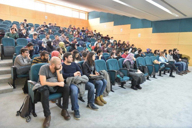 Saü’de “Gelecekte Fiber” İsimli Konferans Gerçekleşti