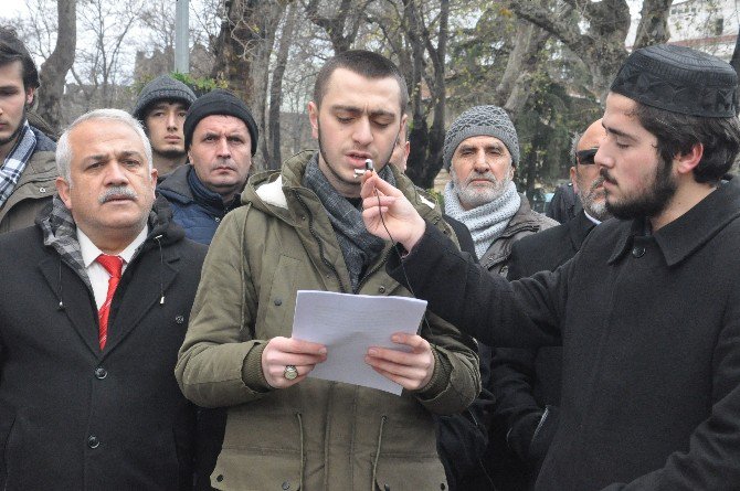 Sinop’ta İlahiyat Öğrencilerinden Halep Protestosu