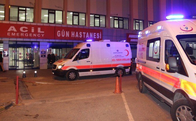 Suriye’de Yaralanan 2 Asker Gaziantep’e Getirildi