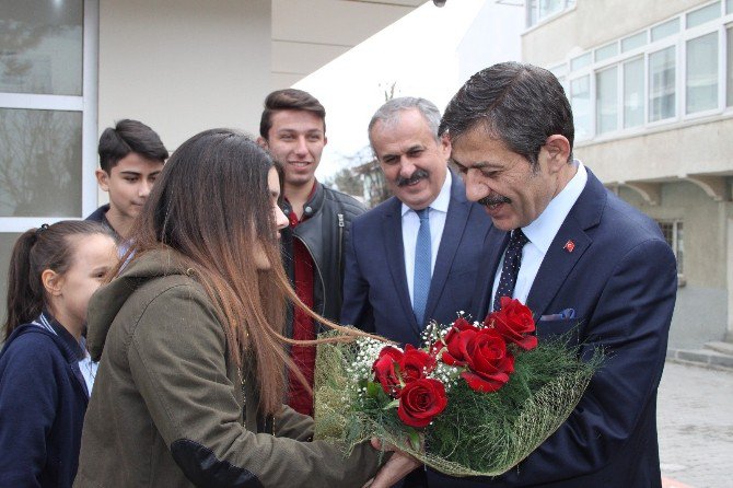 Vali Mesut Yıldırım, Araç’ı Ziyaret Etti