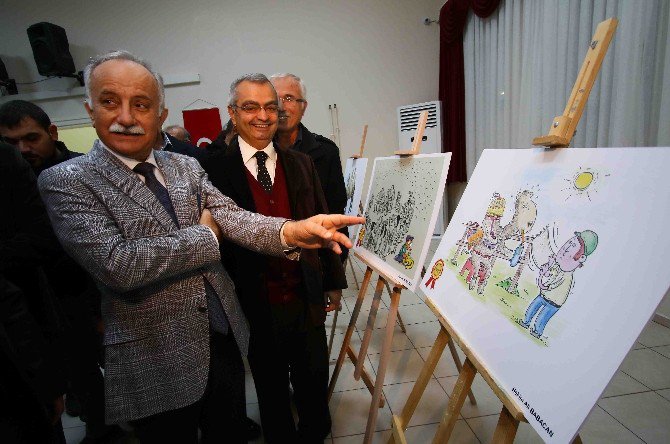 Bayraklı’yı Karikatürler Ve Fotoğraflarla Anlattılar