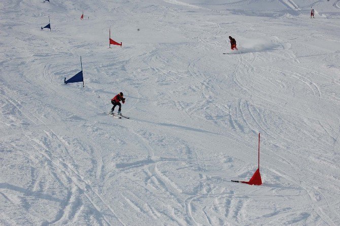 Bitlis’te Kayak Sezonu Açıldı