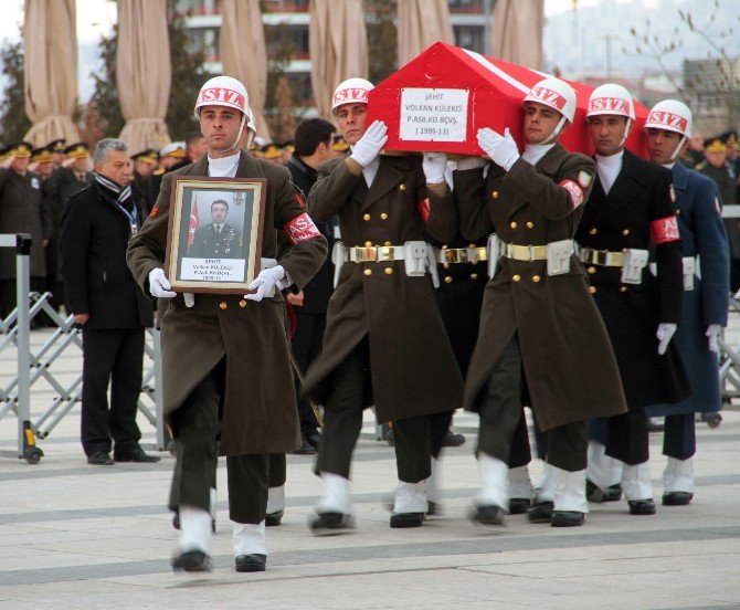 Başkent Fırat Kalkanı Şehidini Son Yolculuğuna Dualarla Uğurladı