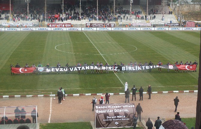 Bandırmaspor Ve Sivasspor Sahaya Polis Üniformasıyla Çıktı