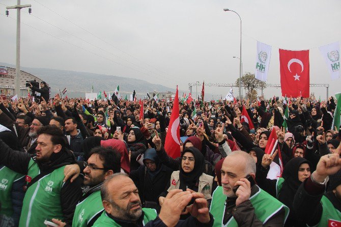 İhh’den “Halep’e Yol Ver” Mitingi