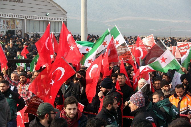 Reyhanlı’da Buluşan Binlerce Kişi Halep’teki Katliama ‘Dur’ Dedi