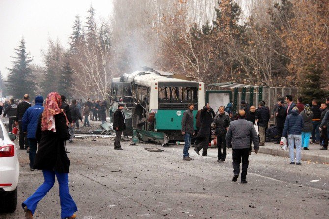 Kayseri’de Askerleri Taşıyan Halk Otobüsünün Geçişi Sırasında Patlama