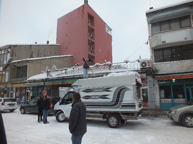 Malazgirt İlçesinde Kar Manzaraları