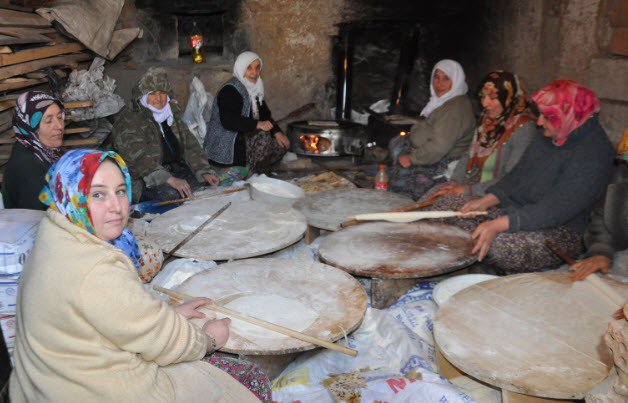 Kadınlarından Gözleme Hayrı