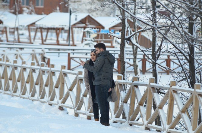 Uzungöl Buz Tuttu