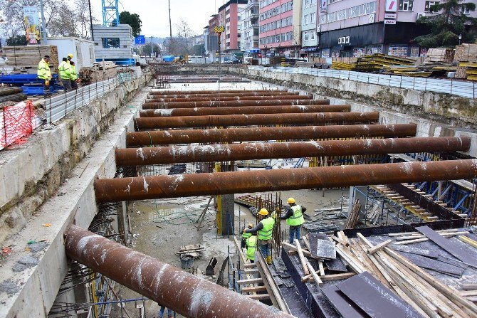 Ünye Ticaret Merkezi Hızla Sürüyor