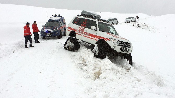 Umke Ve Özel İdare Ekiplerinin Karda Zorlu Mesaisi