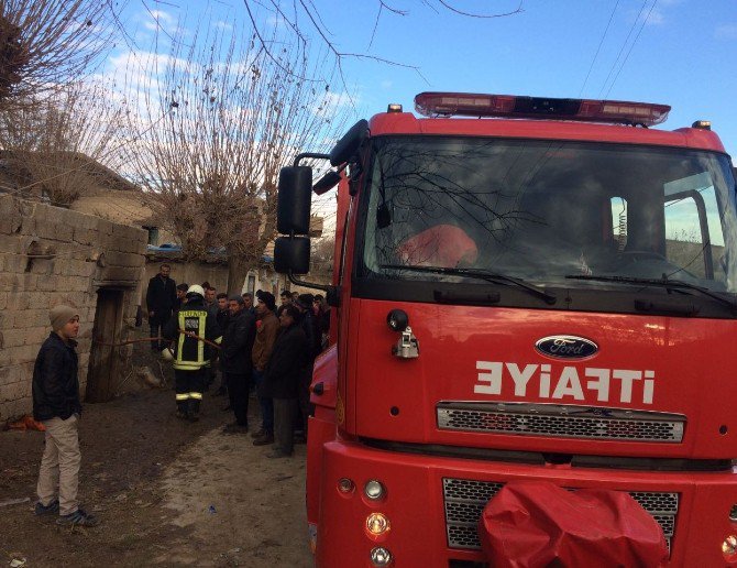 Adıyaman’da Odunlukta Yangın