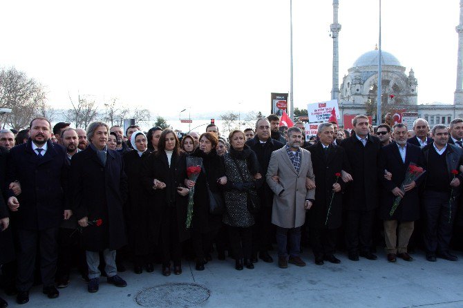 Ak Parti İstanbul Milletvekilleri Şehitler Tepesi’nde Dua Etti