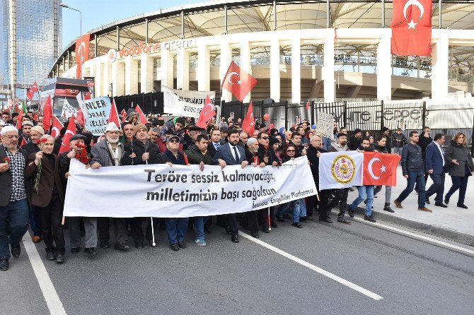 Sanatçı Metin Şentürk Ve Engelli Vatandaşlar Şehitler Tepesi’ni Ziyaret Etti