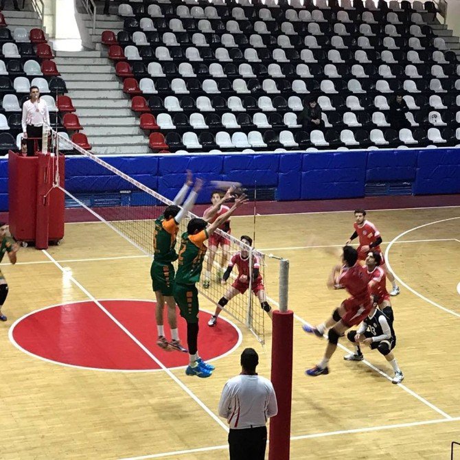 Malatya Büyükşehir Voleybol Takımı Rakibini 3-0 Mağlup Etti