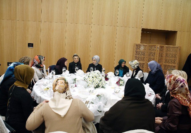 Emine Erdoğan, Trabzon’da Şehit Aileleri İle Buluştu