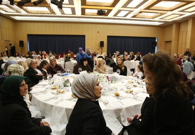 Emine Erdoğan, Trabzon’da Şehit Aileleri İle Buluştu