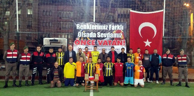 Manisa’da Halı Saha Maçında Teröre Tepki