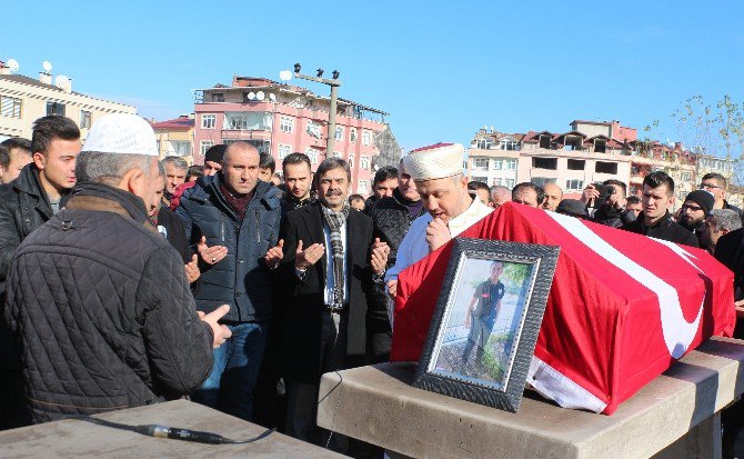 Polis Memuru Şahin Son Yolculuğuna Uğurlandı