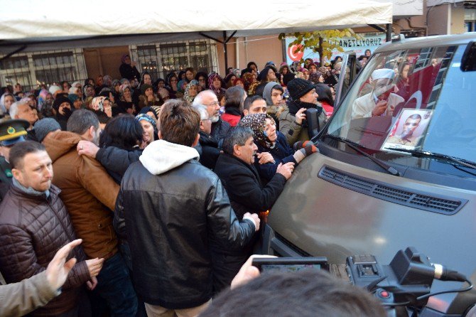 Kayseri Şehidinin Cenazesi İstanbul’daki Baba Ocağına Getirildi