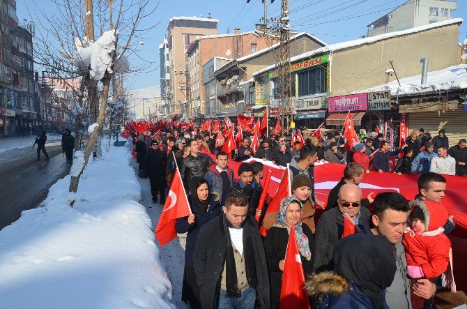 Yüksekova’da Teröre Lanet Yürüyüşü