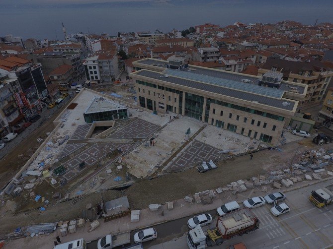 Karamürsel Modern Belediye Binasına Kavuşuyor