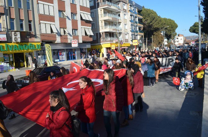 Şehitler İçin Birlik Ve Beraberlik Yürüyüşü