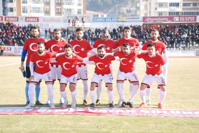 Tokatspor Sahaya Ay-yıldızlı Tişörtle Çıktı