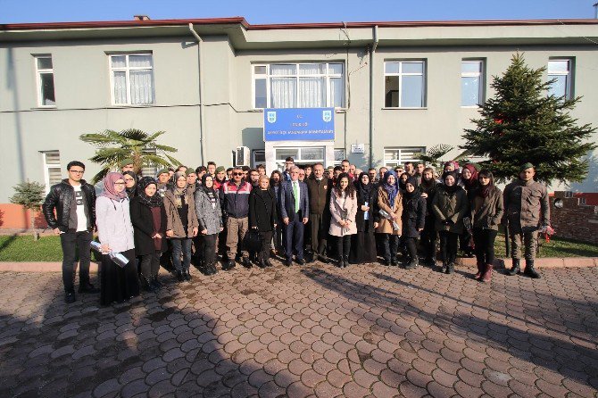 Başkan Akcan Ve Öğrencilerden Jandarmaya Taziye Ziyareti