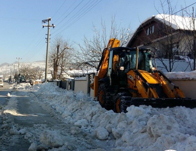 Boğaziçi Belediyesinden Kar Temizliği