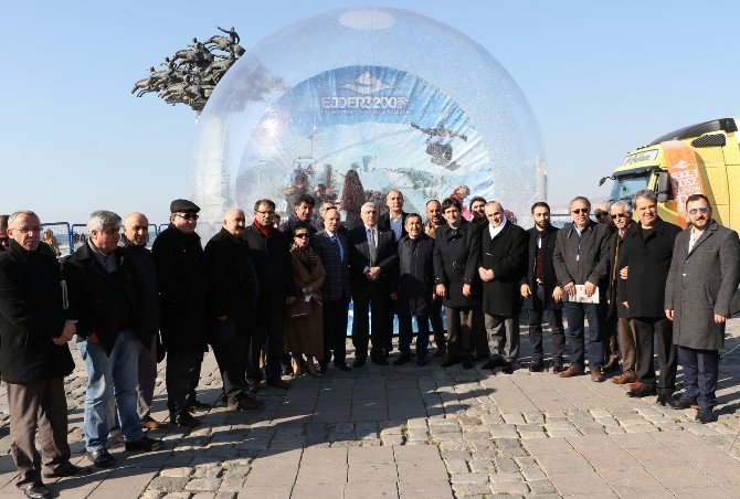 Büyükşehir’in Turizm Tırı Anadolu Turunda