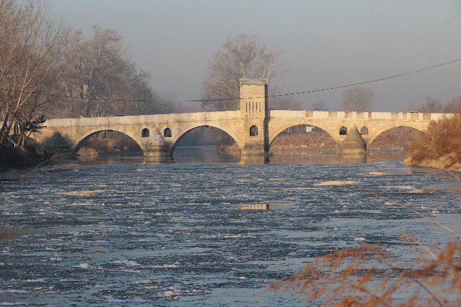 Edirne Buz Kesti, Nehri Buz Tuttu