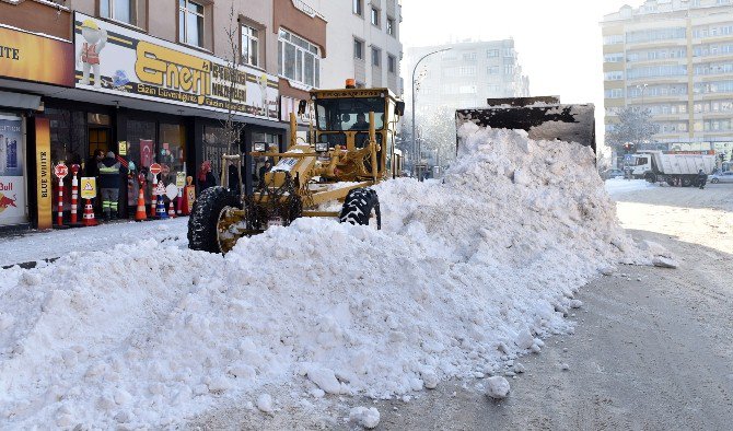 Erzurum’da Karla Mücadele