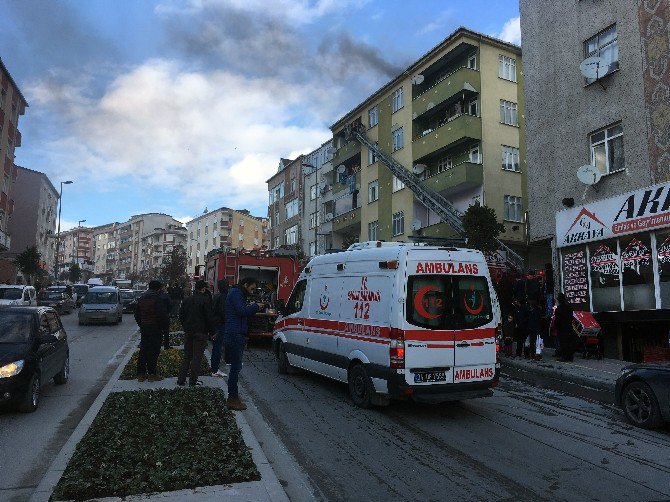 Yangında Mahsur Kalan Çocukları İtfaiye Kurtardı