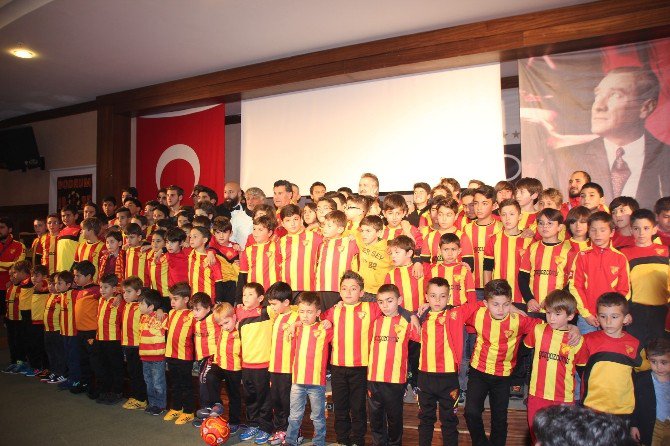 Göztepe Bodrum Futbol Okulu 1. Yaşını Kutladı