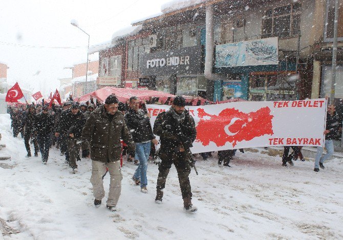 Şemdinli’de “Teröre Lanet” Yürüyüşü