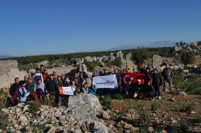 Konyaaltı Belediyesi, 450 Kişiyi Doğayla Buluşturdu