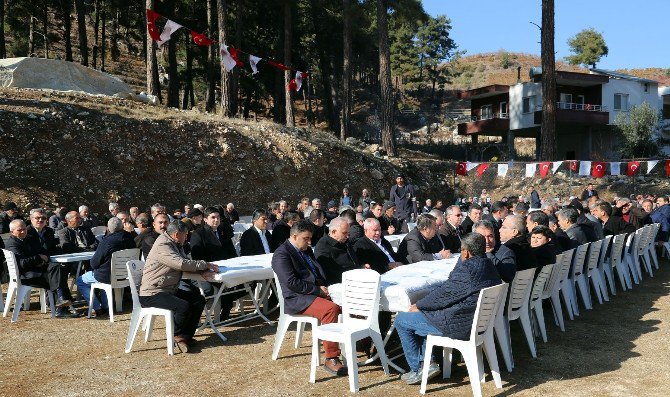 Mahalleye Dönüşen Köylerden Belediyelere Hizmet Teşekkürü